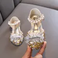 Funkelnde Mädchen Prinzessin Schuhe mit Kristallblumen und Perlenriemen für Feiern. - Gold