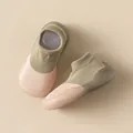 Zapatos calcetín para bebé en verde y rosa con suelas de goma antideslizantes - Verde Militar Color Block