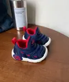 Blauwe en rode rups wandelschoenen voor peuters met ademende mesh en zachte zolen - Blauw
