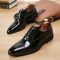 Klassische schwarze Lackleder-Oxford-Schuhe mit Cap-Toe für formelle Anlässe - 38 / Standard-Stil / Schwarzes Hochglanzleder