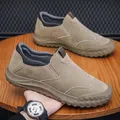 Strapazierfähige khakifarbene Herren-Arbeitsschuhe zum Slipper-Stil mit weicher Sohle - Khaki