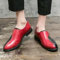 Scarpe in pelle da uomo a punta con un audace design diviso rosso e nero per occasioni moda - Nero + Rosso