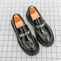 Mocassins élégants pour hommes en cuir verni noir brillant avec semelle plateforme - 38 / Brun Foncé