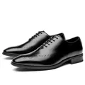 Classic black men's brogue leather dress shoes with wingtip detail for business wear - 40 / Black