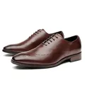 Brown hand-burnished leather brogue oxford shoes for men in a formal business style - 39 / Brown