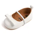 Scarpe da principessa bianche per neonato con suola morbida, fiocco e cinturino - 11cm (0-6m) / Modello a fiocco / Lettera Bianca D