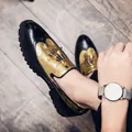 Mocassins brogues élégants pour hommes noir et or avec glands et texture de crocodile - 38 / Noir & Or
