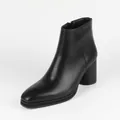 Elegant black square-toe ankle boots with chunky high heel for women - 40 / Black