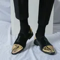 Élégants mocassins Brogue noirs pour hommes en velours côtelé avec un bout doré - 38 / Noir