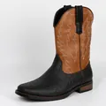 Detalle de bota vaquera vintage para hombre con caña bordada y diseño de punta cuadrada - 40 / Negro