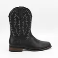 Vue détaillée de bottes de cowboy noires avec broderie blanche et bout carré de style western - 40 / Style Western Bout Carré Brodé (6651) / Noir
