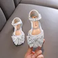 Zapatos de princesa con purpurina plateada para niña con lazo y correa de perlas - Plateado