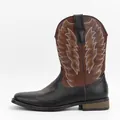 Détail de bottes de cowboy western avec bout carré et broderie ornementée - 40 / Style Western Bloc de Couleur (6654) / Coloris marron et noir