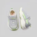 Atmungsaktive graue und grüne Mesh-Kleinkinder-Sneaker mit weicher Sohle und Klettverschluss - Grau