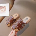 Stijlvolle bruine gevlochten sandalen voor meisjes, comfortabele zomerse kinderschoen - Khaki