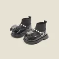 Elegantes zapatos de princesa negros para bebé con lazo decorativo y perlas brillantes - Negro