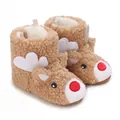 Primer plano de botas de bebé de reno de felpa marrón con forro polar - Longitud Interior 11cm / Albaricoque