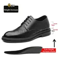 Eleganti scarpe rialzate da uomo in pelle nera con un rialzo interno totale di 8cm - 37 / Traforato 8CM Rialzo / Nero