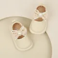 Elegant beige toddler girls Mary Jane shoes with quilted pattern and pearl bow detail - Inner Length 12.0cm / Beige (42MBX6035)