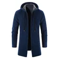 Vista de detalle de cárdigan de punto azul marino para hombre con forro polar - Azul marino