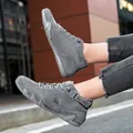 Bottines Martin montantes en cuir gris pour femme avec des détails velcro LDECK stylés - 35 / G8008 Gris (Cuir Véritable)