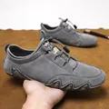Zapatos casuales de ante gris para hombre con suelas antideslizantes onduladas. - 38 / Estilo de Cuero Sintético K2023 / Gris