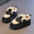 Warm kids snow boots with black leather and cream fleece panels and Velcro strap - Size 23 (Insole 15.0cm) / Black