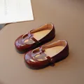 Elegantes zapatos de niña en cuero marrón brillante con velcro y diseño de punta redonda - EU 21 / Marrón Oscuro