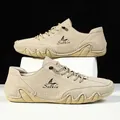 Mocassins décontractés en daim kaki pour hommes avec semelle en caoutchouc ondulée - 38 / Beige