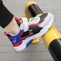 Baskets de sport d'extérieur chaudes pour garçons avec design color block noir et gris - 38 / Style Simple / Chaussures en Cuir Noir Rouge Standard (rh1910)