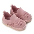 Vista dettagliata delle scarpe da passeggio rosa in mesh traspirante per neonati con suola morbida - Rosa