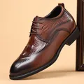 Zapatos elevadores Brogue de cuero marrón para hombre con textura de cocodrilo y cordones. - 37 / Marrón (189-35)