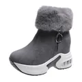 Detailansicht der grauen Schneestiefel mit Kunstpelzbesatz und dicker Plateausohle - 35 / Grau mit rundem Reißverschluss