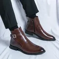 Bottes Chelsea classiques en similicuir marron pour hommes avec fermeture éclair et boucle - 38 / Brun Foncé