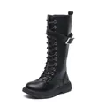Klassische schwarze hohe Mädchen-Schnürstiefel im Martin-Stil mit Schnallenverzierung. - 27 / Martin Stiefel Im Britischen Stil / Schwarz Fleece Gefüttert