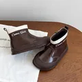 Botines Chelsea marrones para niña con ribete blanco y diseño impreso 'Come Girl' - 23 / Marrón