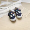 Detaillierte Ansicht von Baby-Lauflernschuhen mit süßer Auto-Stickerei und Klettverschluss. - Größe 12.5 (12.5cm) / Auto Stickerei Stil / Marineblau