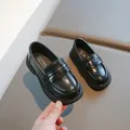 Klassische schwarze Leder-Loafer im englischen Stil für Jungen und Mädchen zum Schlüpfen - Größe 23 (Innenlänge 14.8cm) / Schwarz