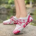Zapatos de agua rosa y blanco con suela antideslizante para playa y natación al aire libre - Rosa rojo
