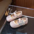 Zapatos Mary Jane con purpurina rosa para niñas con un elegante detalle de mariposa - 21 / Rosa