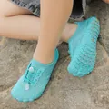 Atmungsaktive türkisfarbene Kinder-Wasserschuhe mit flexibler, rutschfester Gummisohle - Mondblau