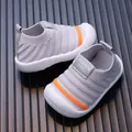 Atmungsaktive Flyknit-Lauflernschuhe für Babys in Grau mit orangem Akzentstreifen - 16 / Grau