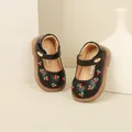 Klassische schwarze Mary Jane Schuhe für Kleinkinder mit süßer Kirschstickerei und weicher Sohle - Innenlänge 11.8cm / Kirschstickerei-Stil (13MBX8992) / Schwarz