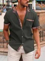 Elegante camisa casual para hombre en verde oscuro con detalles de retazos a cuadros - Verde Militar