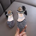 Elegante funkelnde Prinzessinnenschuhe für Mädchen mit Perlenriemen und Netzschleifen - Größe 21-25 (Set mit 5 Paaren) / Schwarz