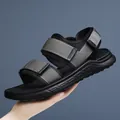 Sandales de sport d'extérieur pour hommes en gris et noir avec sangles velcro - 38 / Style Workwear à Brides Multiples (33497) / Gris
