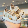 Cute cream toddler sandals with bear motifs and adjustable straps for baby girls and boys - Size 16 (Inner Length 12cm) / Brown