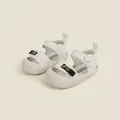 Sandales de marche blanches pour tout-petits avec semelle souple et fermeture velcro - Longueur Intérieure 12.0cm / Beige