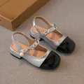 Elegantes sandalias de princesa para niñas en plata y negro con detalle de perlas - 27 / Plateado