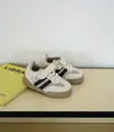 Ademende mesh sneakers voor peuters met zwarte strepen voor het warme zomerseizoen - Zwart